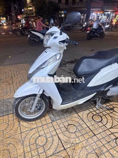 Honda Lead 125 Trắng
