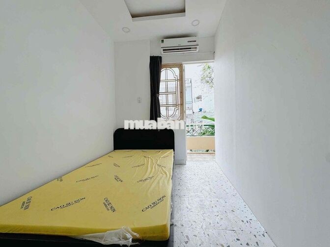 TRỐNG 2 CĂN DẠNG 2 PHÒNG NGỦ TRONG TOÀ, BAN CÔNG CỬA SỔ THOÁNG MÁT