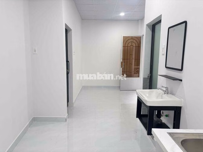 CHÍNH CHỦ CHO THUÊ - PHÒNG MỚI XÂY - LÝ THÁI TỔ TRUNG TÂM QUẬN 10