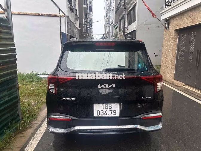 Kia Carens 2025 Luxury Đen 7 chỗ 7000km