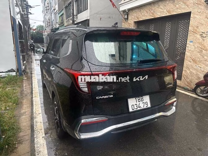 Kia Carens 2025 Luxury Đen 7 chỗ 7000km
