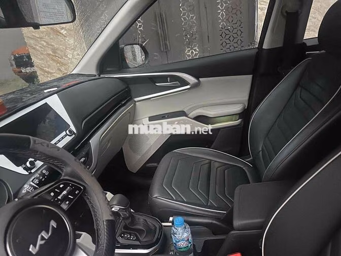 Kia Carens 2025 Luxury Đen 7 chỗ 7000km