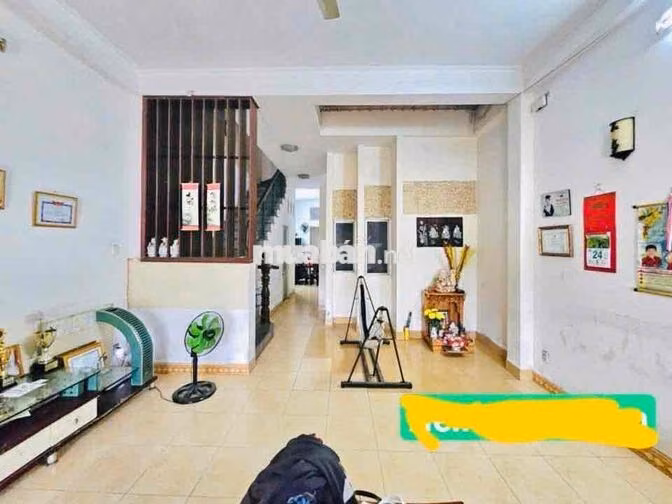 Bán nhà 5x18m, 2 lầu, thông vô KDC an Sương, Đường 8m thông, Q12