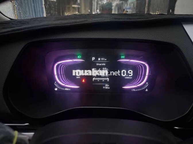 Kia Carens 2025 Luxury Đen 7 chỗ 7000km