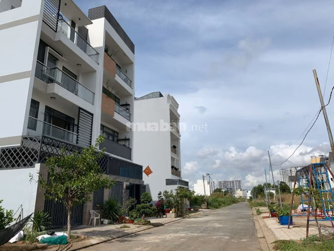 BÁN NHANH ĐẤT NỀN SỞ VĂN HÓA THÔNG TIN LIÊN PHƯỜNG, QUẬN 9 100m 7 tỷ