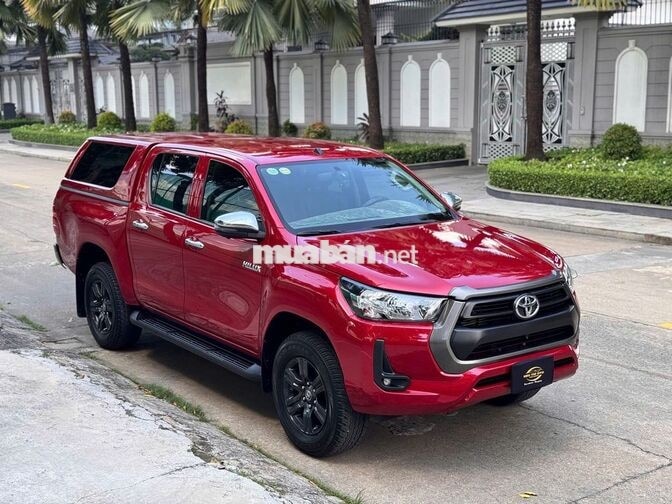 Toyota Hilux 2021 2.4 4x2 MT Đỏ