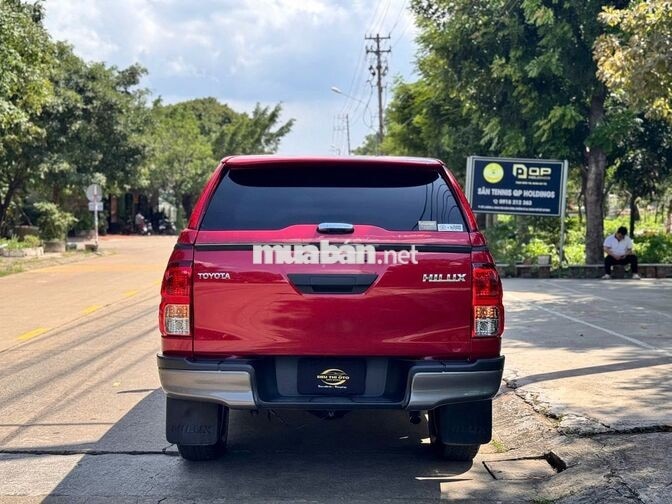 Toyota Hilux 2021 2.4 4x2 MT Đỏ