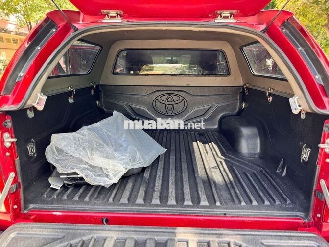 Toyota Hilux 2021 2.4 4x2 MT Đỏ