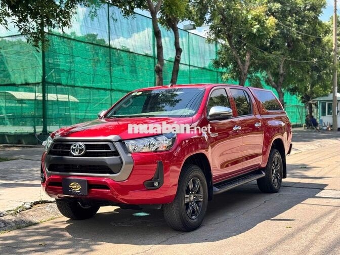 Toyota Hilux 2021 2.4 4x2 MT Đỏ