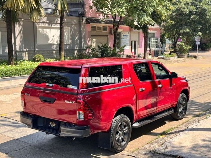 Toyota Hilux 2021 2.4 4x2 MT Đỏ