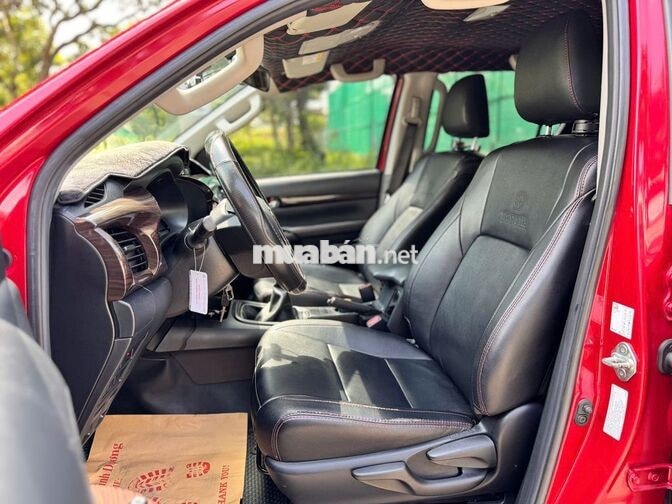 Toyota Hilux 2021 2.4 4x2 MT Đỏ