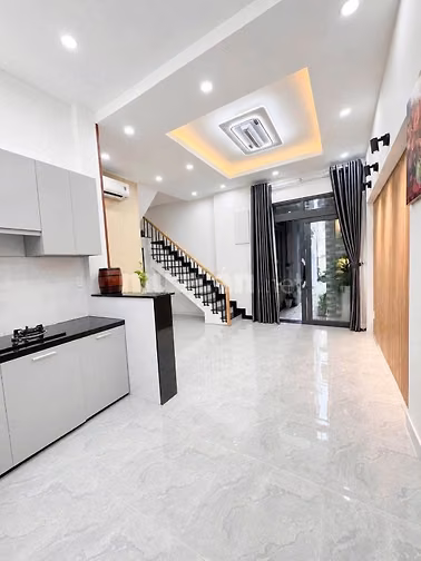 Chính chủ bán nhà hẻm 8/... Hồ Hảo Hớn Q.1 - Ngang 6m x 5m chỉ 5,7 tỷ