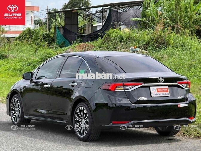 Toyota Corolla Altis 1.8V (CVT) 2022 CHÍNH HÃNG
