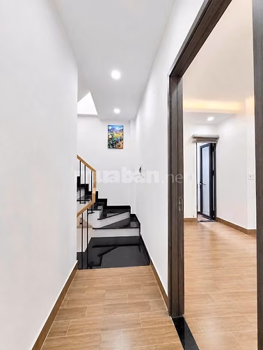 Chính chủ bán nhà hẻm 8/... Hồ Hảo Hớn Q.1 - Ngang 6m x 5m chỉ 5,7 tỷ