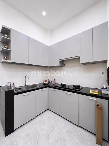 Chính chủ bán nhà hẻm 8/... Hồ Hảo Hớn Q.1 - Ngang 6m x 5m chỉ 5,7 tỷ