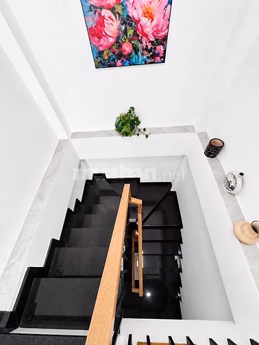 Chính chủ bán nhà hẻm 8/... Hồ Hảo Hớn Q.1 - Ngang 6m x 5m chỉ 5,7 tỷ