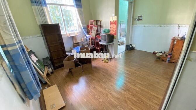 Cho thuê tầng trệt 55m², 1 P.Ngủ, nội thất cơ bản, hẻm yên tĩnh.