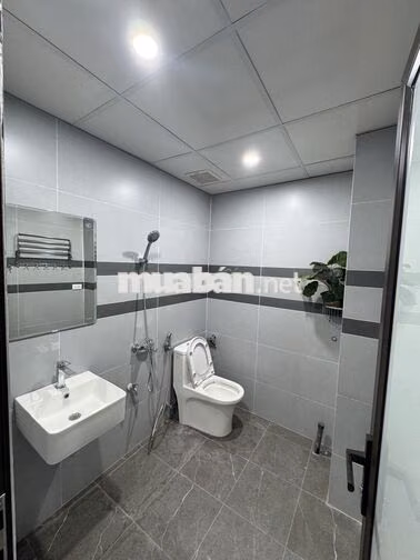 CHO THUÊ CHUNG CƯ CẦU GIẤY, CĂN HỘ STUDIO, NGUYỄN CHÁNH FULL NỘI THẤT