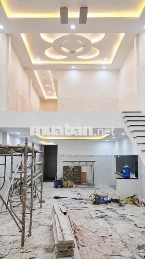 Nhà gác lửng 5x30 mới 100% mặt tiền chợ đông đúc