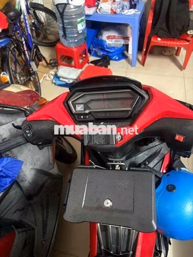 cần bán xe nhà Winner X 21 biển sg ,zin, khoá smk