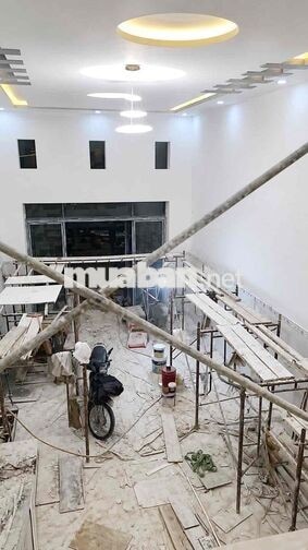 Nhà gác lửng 5x30 mới 100% mặt tiền chợ đông đúc