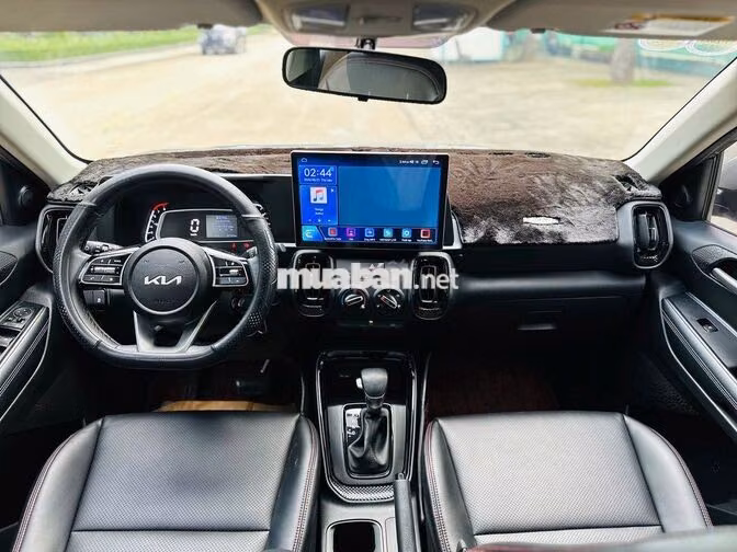 Kia Sonet 2024 Deluxe Xám 22.000 km