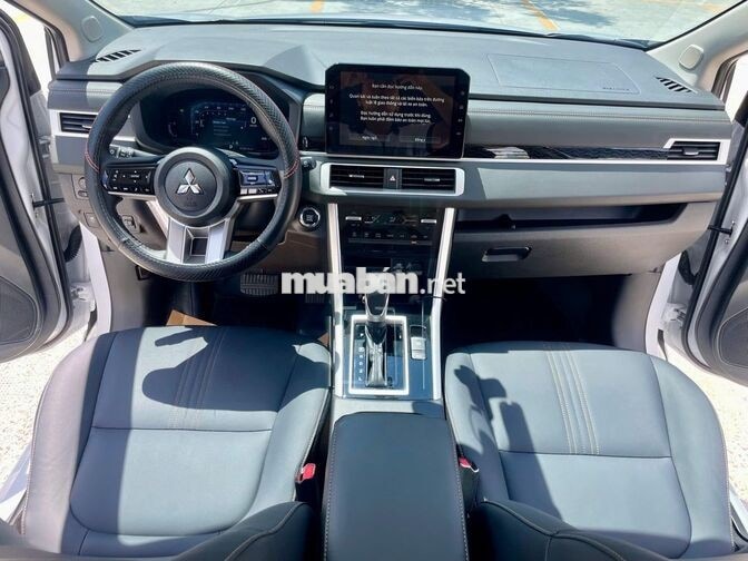 Mitsubishi Xpander 1.5 Premium 2026 Trắng