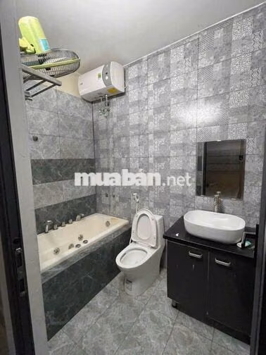 KHO - MẶT BẰNG 3 TẦNG MẶT TIỀN BÀU VÀNG- GẦN KHU CN HÒA KHÁNH