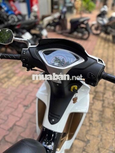 Honda Future X 2010 Trắng bạc