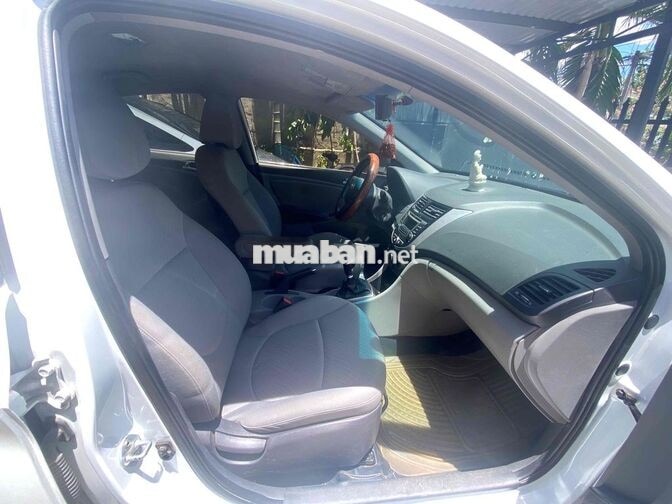 Hyundai Accent 2016 Trắng Số sàn