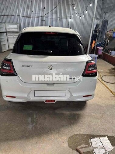 Suzuki Swift 2025 Hybrid Trắng 7000km