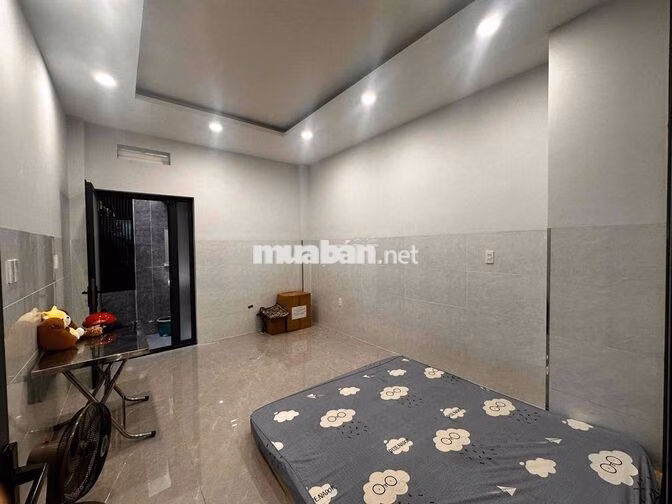 PHÒNG 20M² TẦNG TRỆT CÓ GIẾNG TRỜI – GẦN SÂN BAY T3 – 5,6 TRIỆU/THÁNG