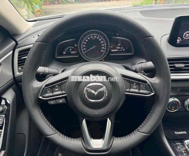 Mazda Mazda 3 2017 Trắng Tự động 10000 km