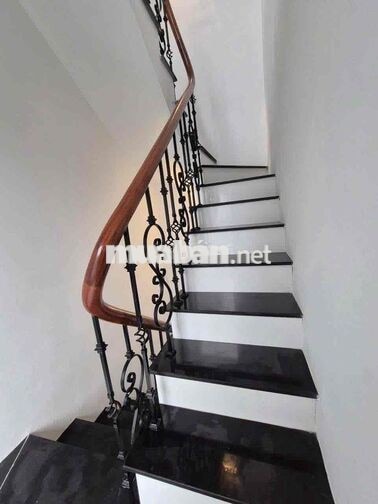 Nhà mới sổ đỏ Chợ Khâm Thiên-Lô góc-NT 5 sao-25m*5T;4N;4VS