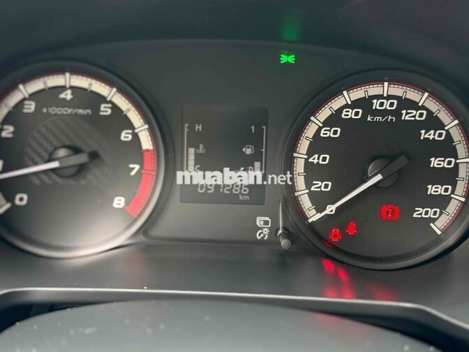 Mitsubishi Xpander 1.5 MT 2021 Bạc 7 chỗ