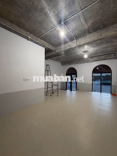  Cho thuê Nguyên căn 4 tầng ShopHouse Manor Crown - đã nâng nền 
