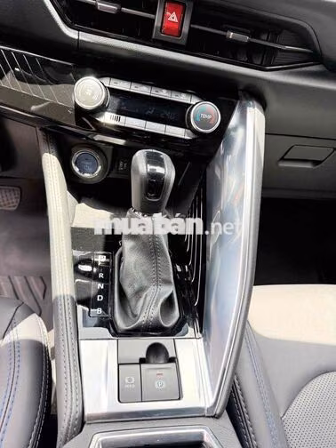 YARIS CROSS HEV 2025, NH HỖ TRỢ 70% LS ƯU ĐÃI T8