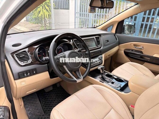 KIA Sedona 2.2 DATH Model 2019 Trắng