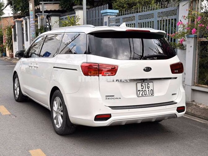 KIA Sedona 2.2 DATH Model 2019 Trắng