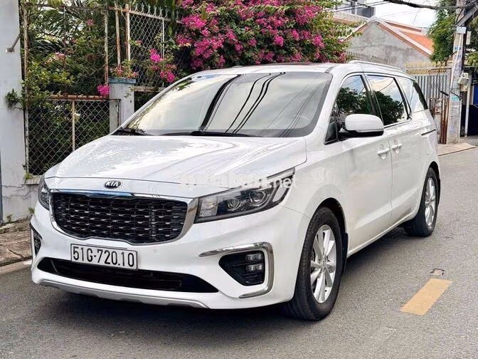 KIA Sedona 2.2 DATH Model 2019 Trắng
