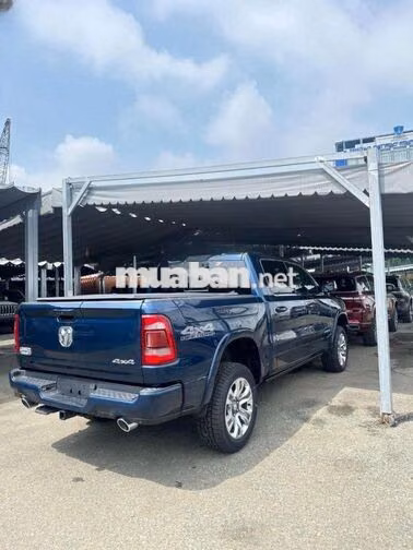 RAM 1500 Longhorn 2024 5.7L 4x4 Xanh