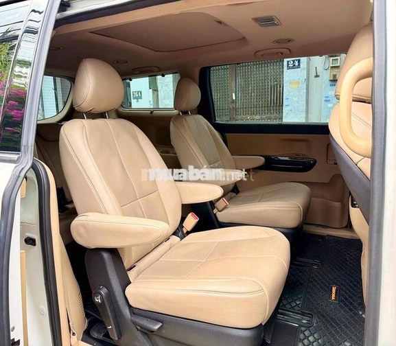 KIA Sedona 2.2 DATH Model 2019 Trắng