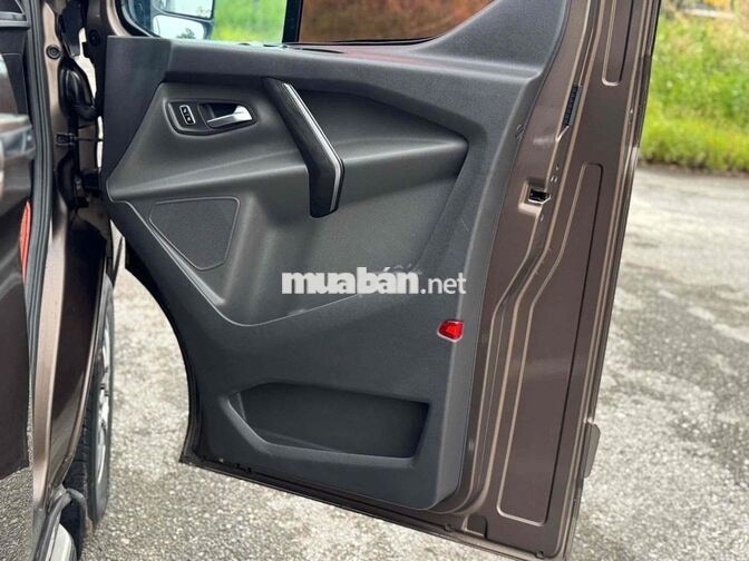 Ford Tourneo Titanium 2019 Nâu 7 chỗ