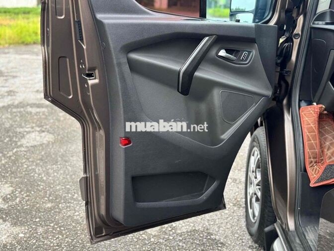 Ford Tourneo Titanium 2019 Nâu 7 chỗ