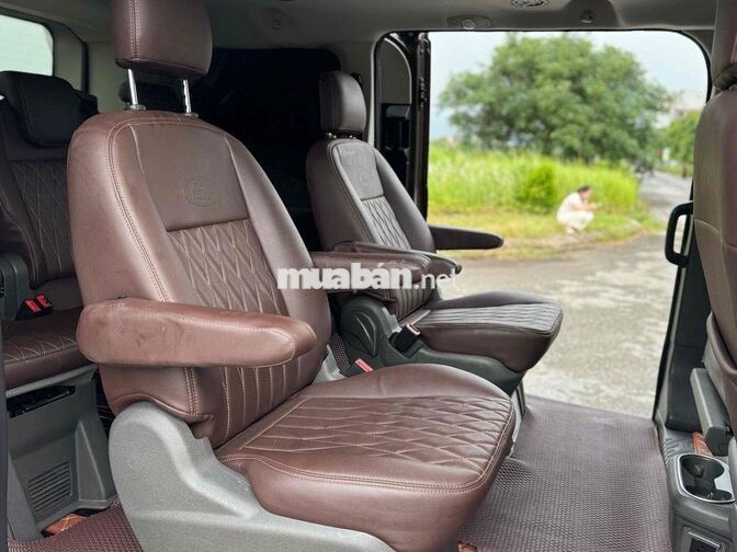 Ford Tourneo Titanium 2019 Nâu 7 chỗ