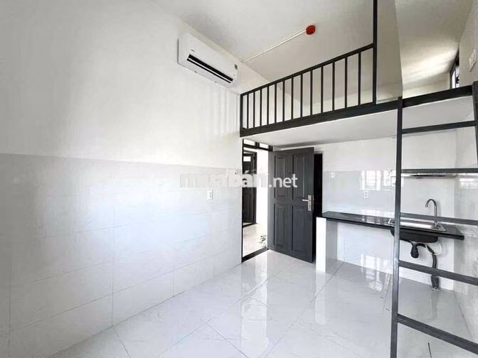 Phòng Trọ Sinh Viên Ban Công Gác Lớn, Gần Huflit Hóc Môn, ĐH GTVT