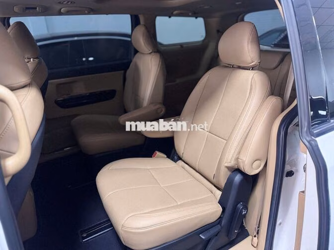 Kia Sedona 2020 bản full dầu Trắng 7 chỗ