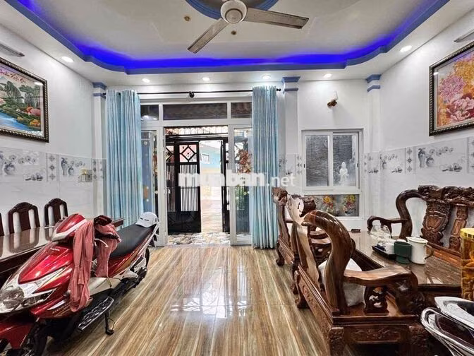 HXH Ngủ trong nhà khu dân trí toàn nhà cao tầng Ngay Phan Đăng Lưu PN