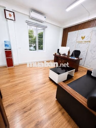 Văn phòng 35m² chỉ 6 triệu - Mặt phố Nguyễn Ngọc Vũ, view thoáng đẹp