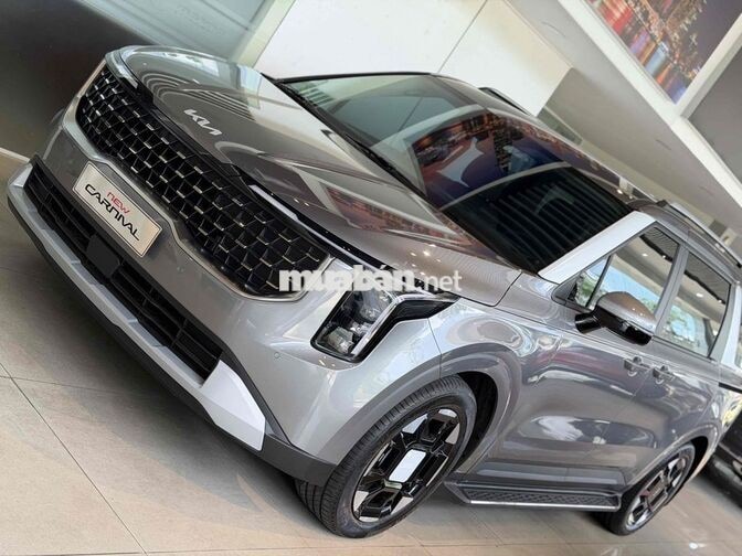 Kia Carnival 2.2D Luxury 8 chỗ 2025 Xám